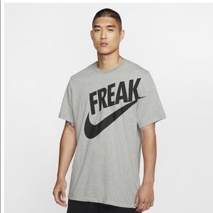 NEW Nike Freak T-Shirt - Size Medium C3